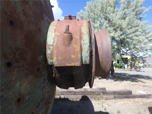 Canadian Allis Chalmers 9' X 7' (2.7m X 2m) Ball Mill, 400 Hp)
